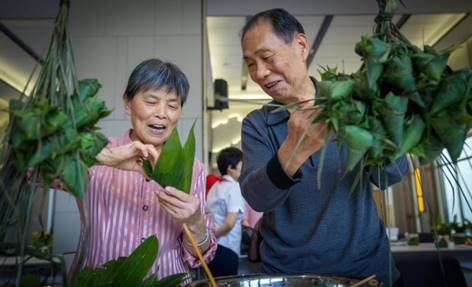 《执子之手》作者：伍振华